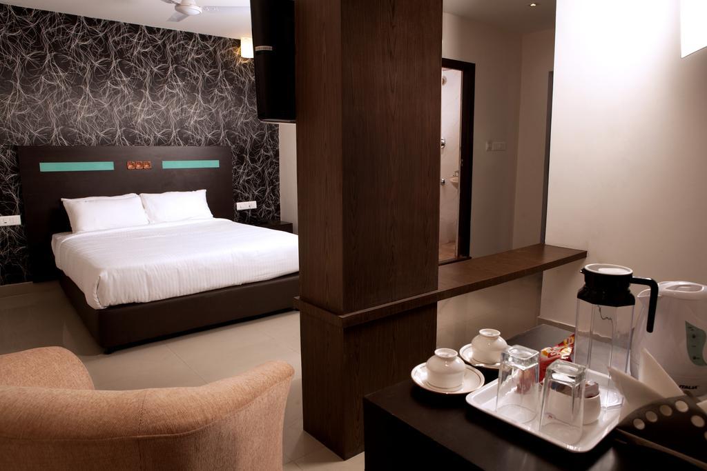 Hotel Sk Elegance Mysore Eksteriør billede