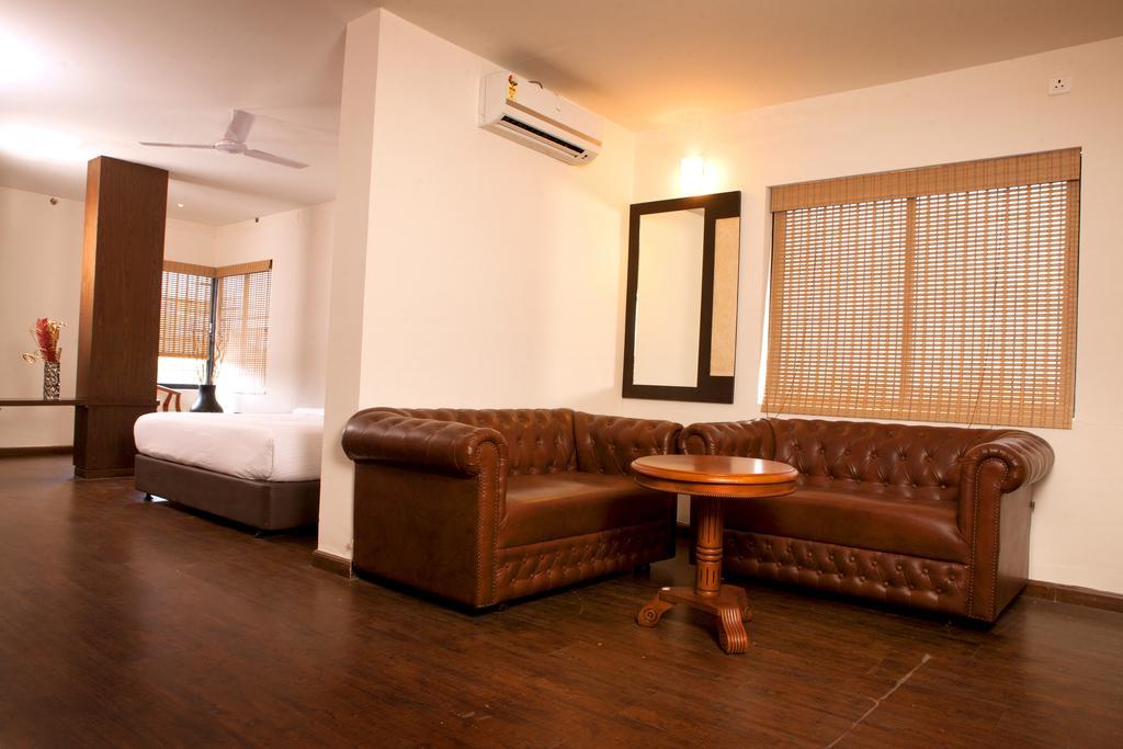 Hotel Sk Elegance Mysore Eksteriør billede