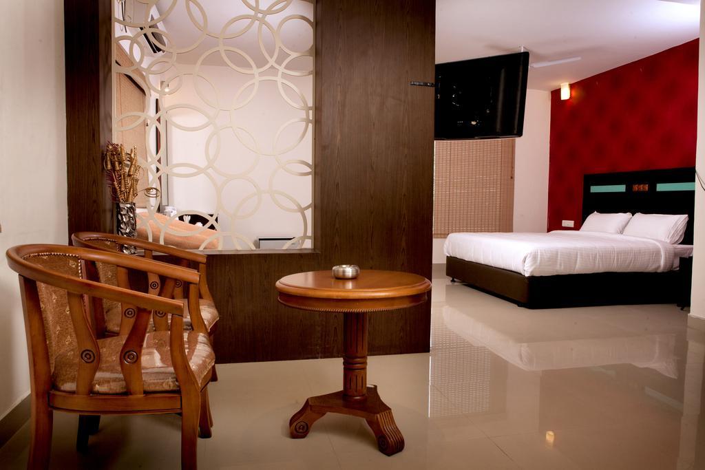 Hotel Sk Elegance Mysore Eksteriør billede