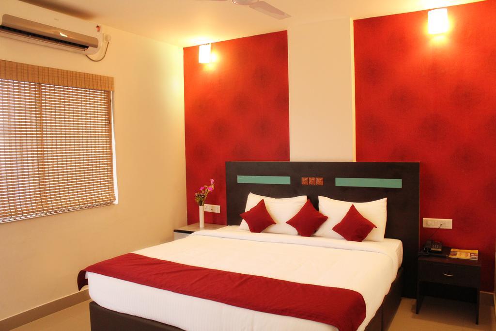 Hotel Sk Elegance Mysore Værelse billede