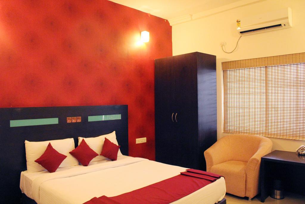 Hotel Sk Elegance Mysore Værelse billede
