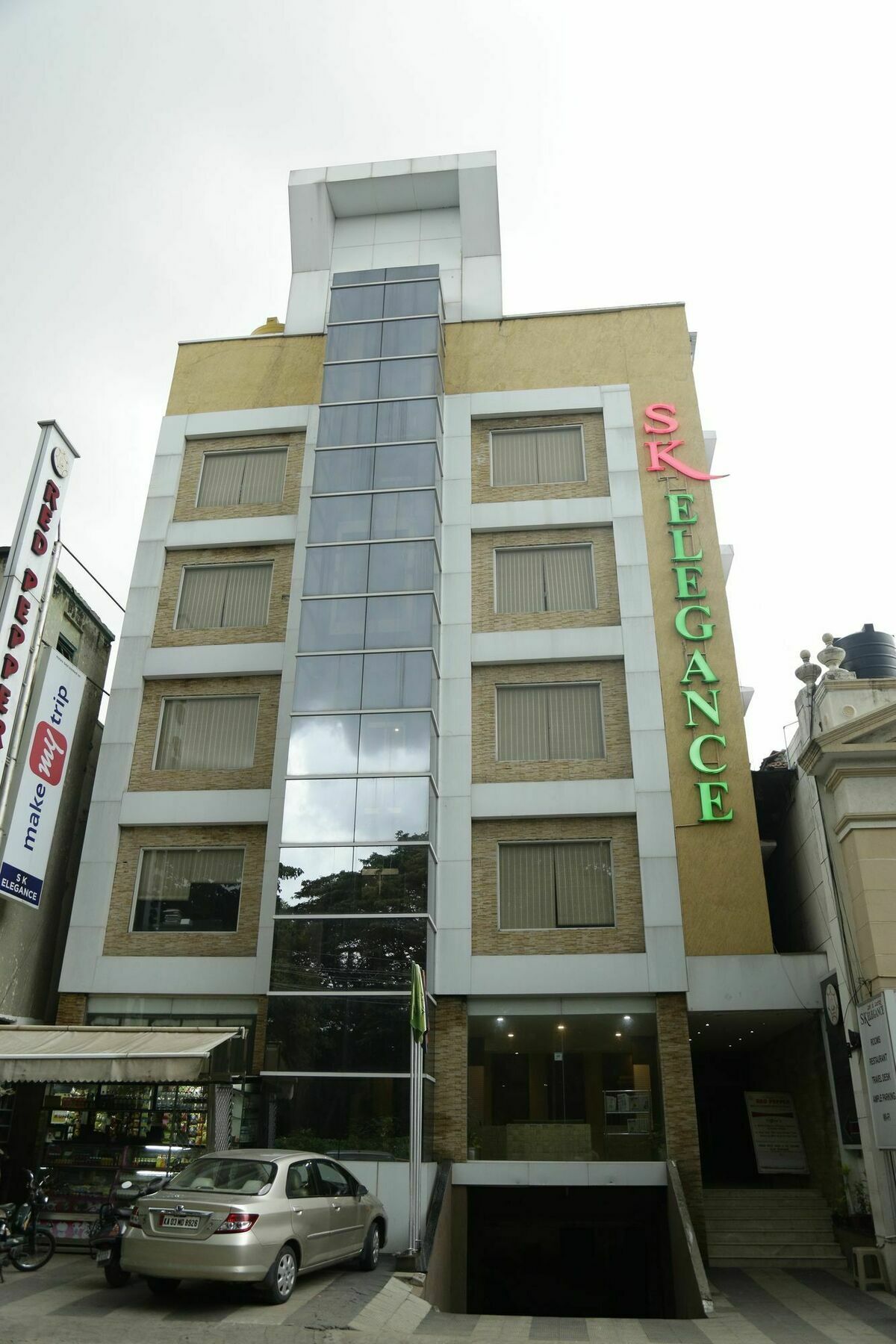 Hotel Sk Elegance Mysore Eksteriør billede
